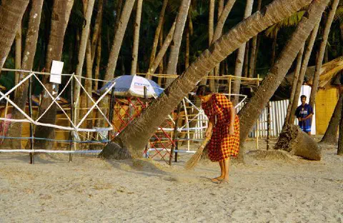 Dame de l''hotel'.. en fait cabanons....