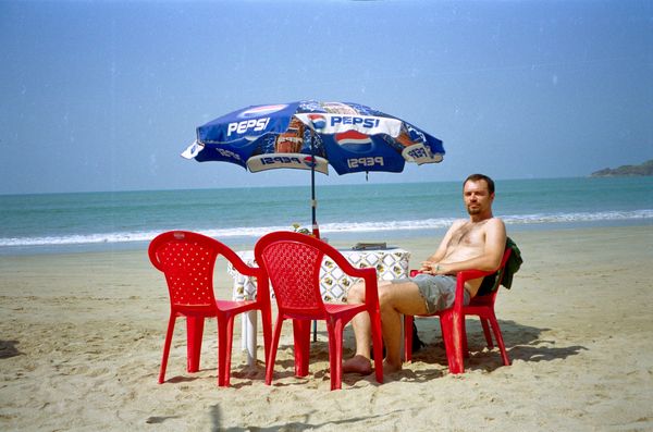 Petit déj sur la plage... Dhal, chapattis et riz